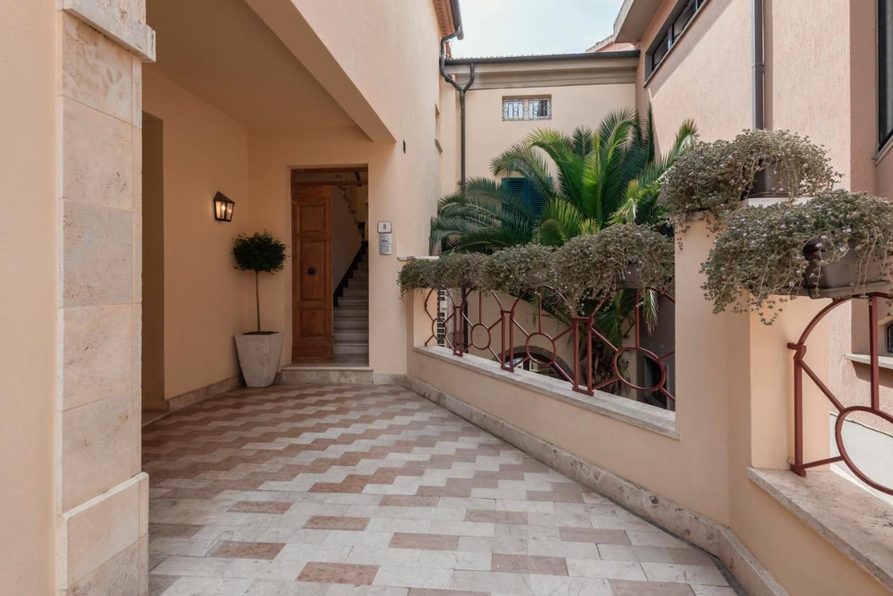 شقة Palazzo Degli Archi سان فينتْشينسو المظهر الخارجي الصورة